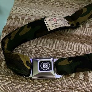 Buckle-Down Cadillac seatbelt camo belt